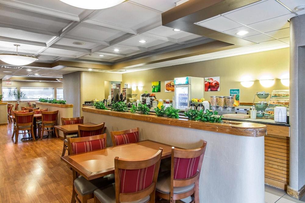 Holiday Inn Chicago Midway Airport S By Ihg Exterior photo