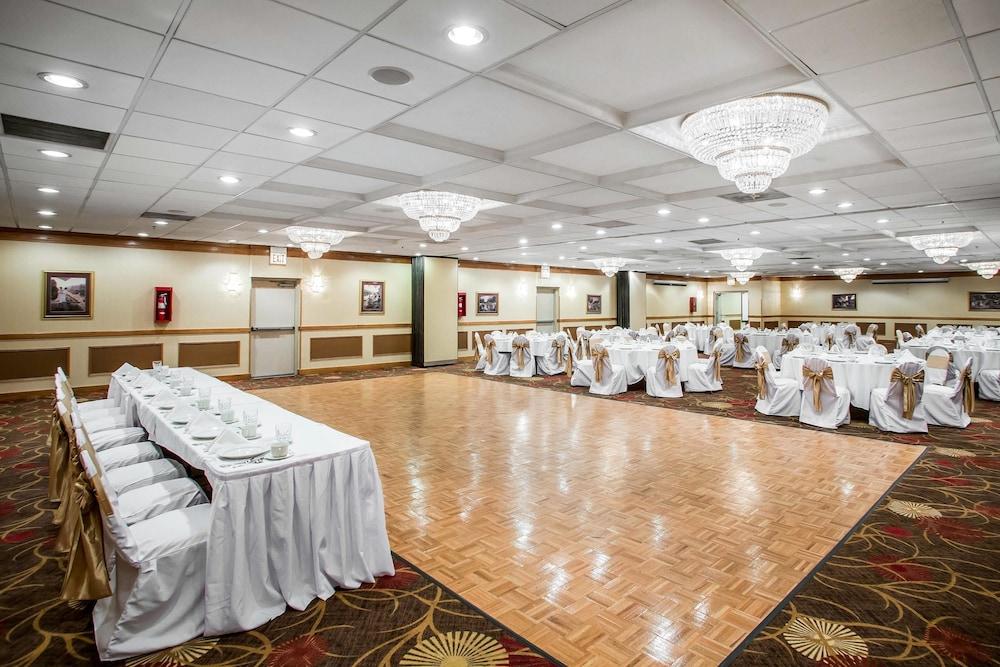Holiday Inn Chicago Midway Airport S By Ihg Exterior photo